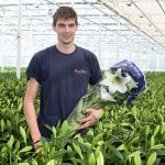Leliebroeier Thomas Evers van leliekwekerij Bredefleur