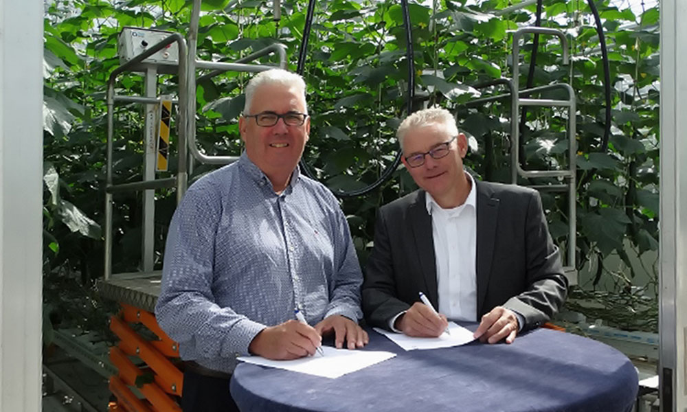 Bas Lagerwerf (l) van Berg Hortimotive en Sjaak Bakker van Wageningen UR, BU Glastuinbouw