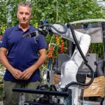 Robot oogst autonoom, desinfecteert schaar en wisselt kratten