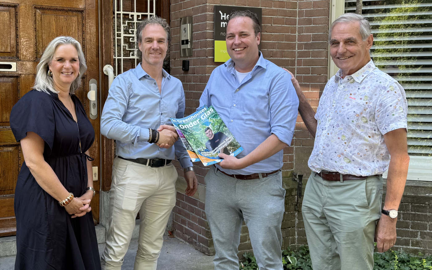 AgriPers neemt vakbladen Onder Glas en In Greenhouses over